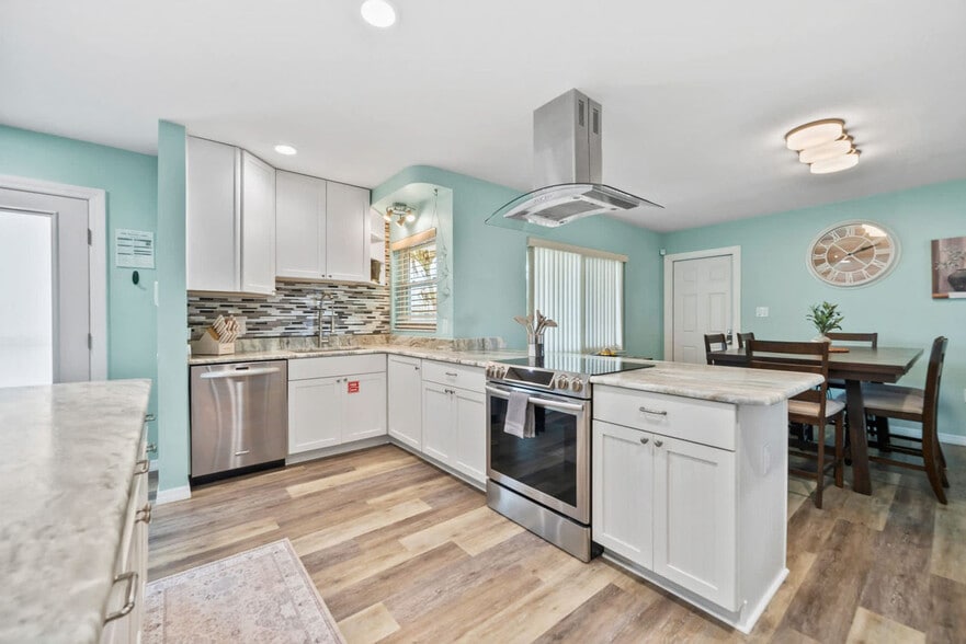 Building Photo - 456 Barrello Ln