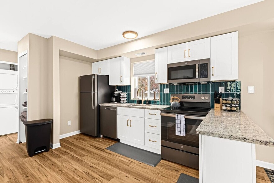 Building Photo - 27850 Gratiot Ave