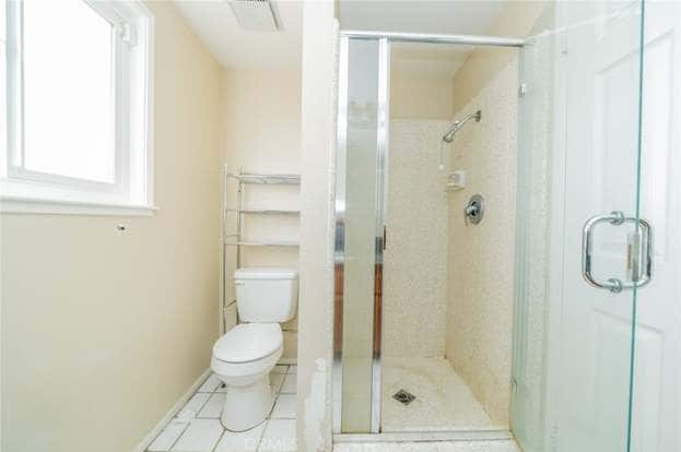 Building Photo - 17433 Sultana St