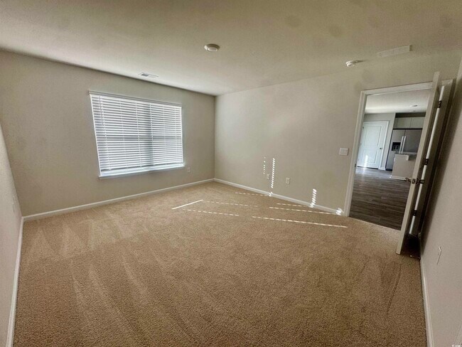 Building Photo - 390 Acosta Cir