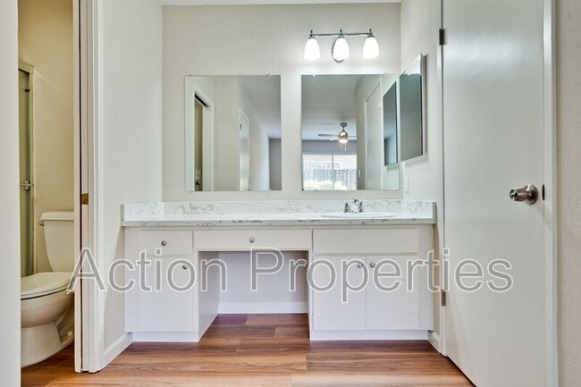 Building Photo - 1662 Merriton Ct