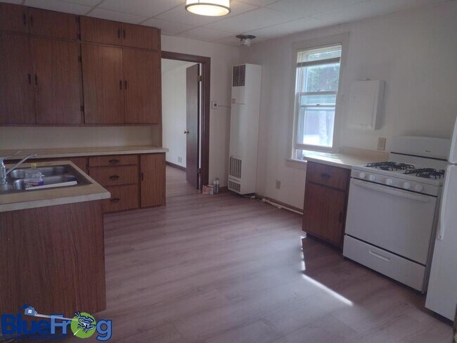 Building Photo - 2511 S 7th St