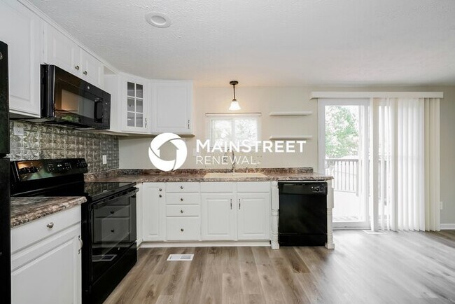 Building Photo - 4 Bedroom Pet-Friendly Home in Indianapoli...