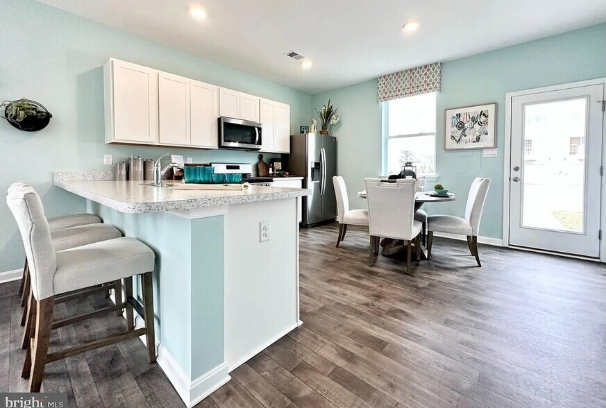 Building Photo - 525 Little Eden Wy