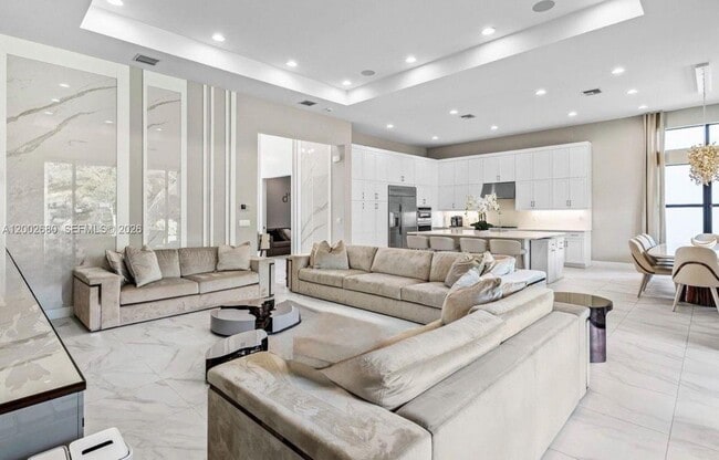 Building Photo - 8533 Ganton Dr