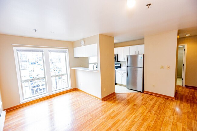 Building Photo - 506 E Howell St