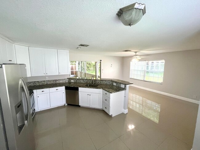 Building Photo - 1112 Wild Cherry Ln