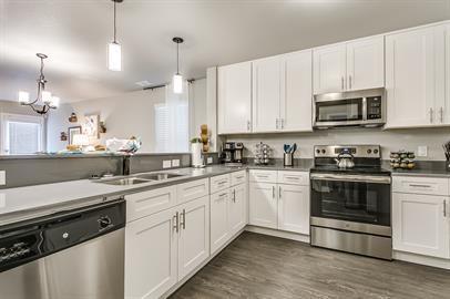 Building Photo - 3809 Huntington Dr