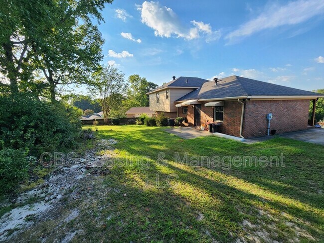 Building Photo - 3200 Archer Way