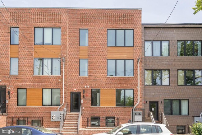 Building Photo - 435 N 35th St