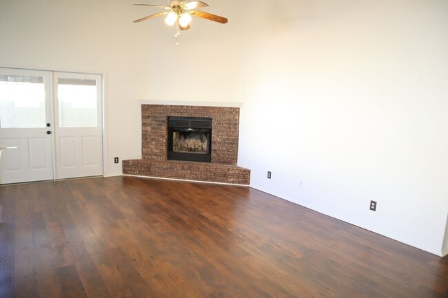 Building Photo - A Home You Have To See To Believe!!!