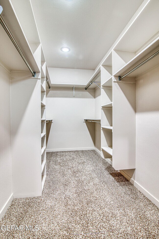 Building Photo - 805 Mormon Tea Dr
