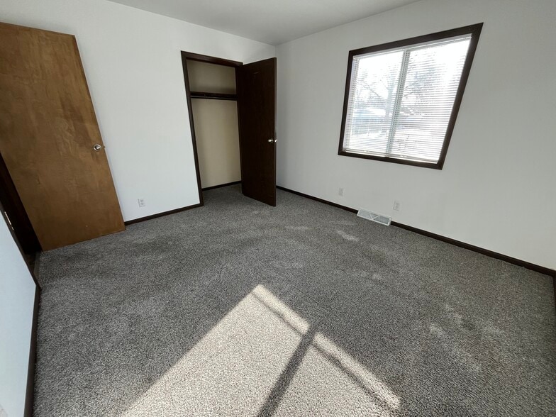 Building Photo - 12845 Renwood Dr