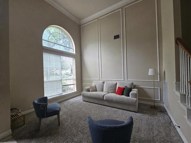 Building Photo - 10620 Chestnut Ridge Rd