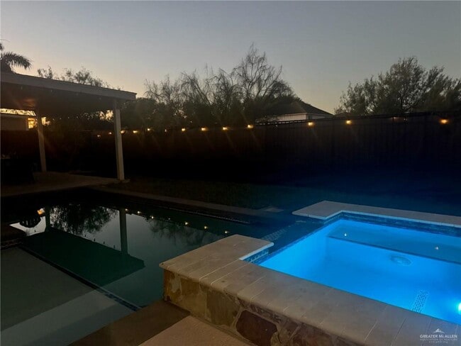 Building Photo - 40 San Angelo St