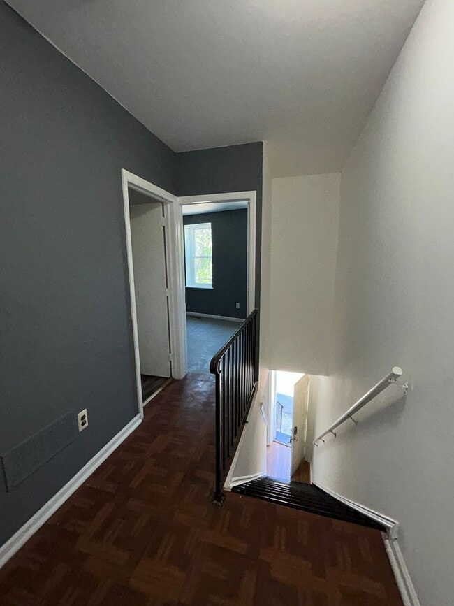 Building Photo - 71 Power St