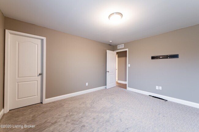 Building Photo - 18004 Duckleigh Ln