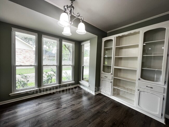 Building Photo - 13741 Willowridge Ave