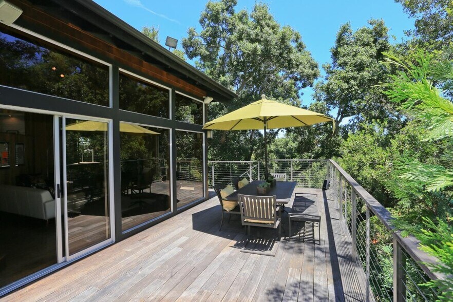 Building Photo - 3534 Oak Knoll Dr