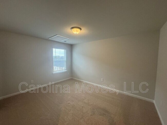 Building Photo - 409 Mariene Dr