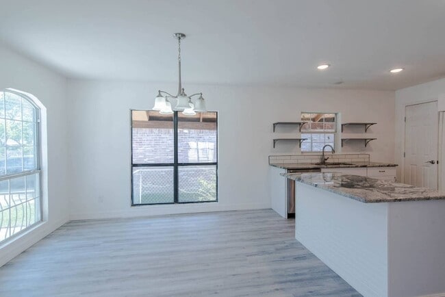 Building Photo - 3931 Abilene St