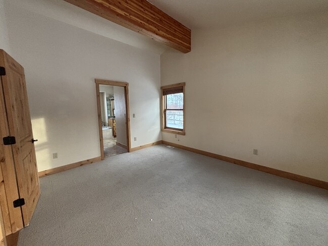 Building Photo - 3355 E Horse Creek Rd