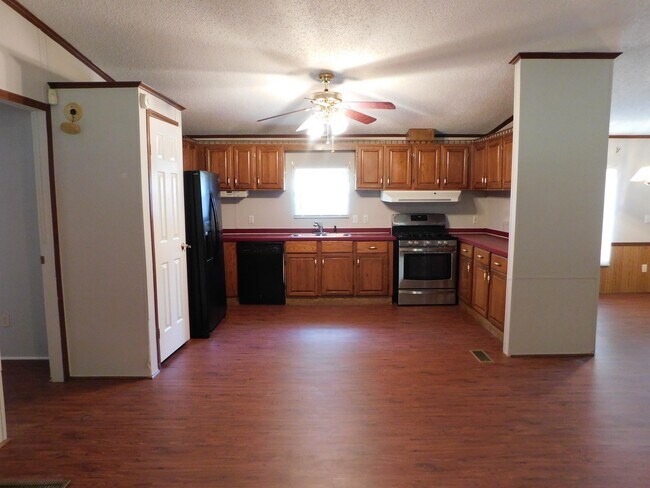 Building Photo - 482 Kelly Springs Rd