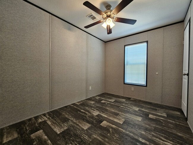 Building Photo - 1053 Myakka Dr