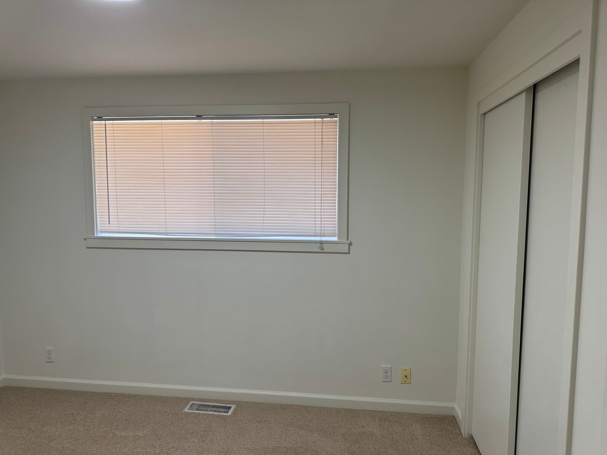 Building Photo - 2829 Larch Way