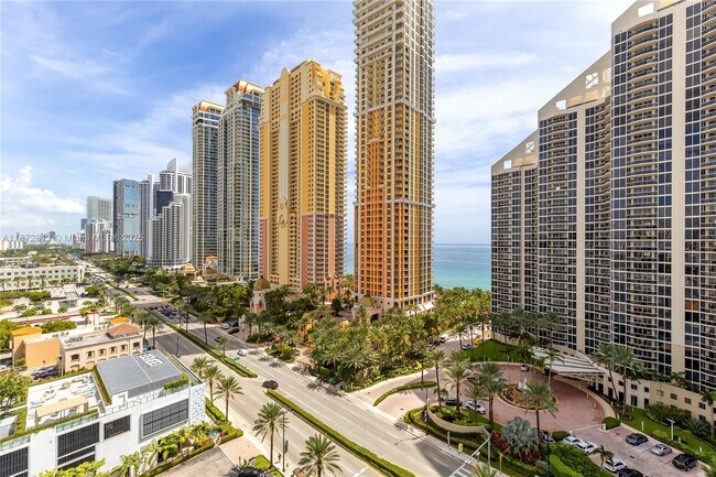 Building Photo - 17550 Collins Ave