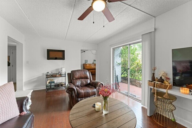 Building Photo - 225 Lewfield Cir