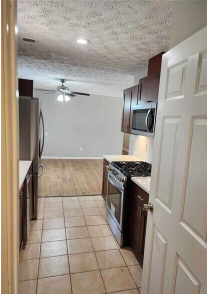 Building Photo - 232 Greensprings Terrace