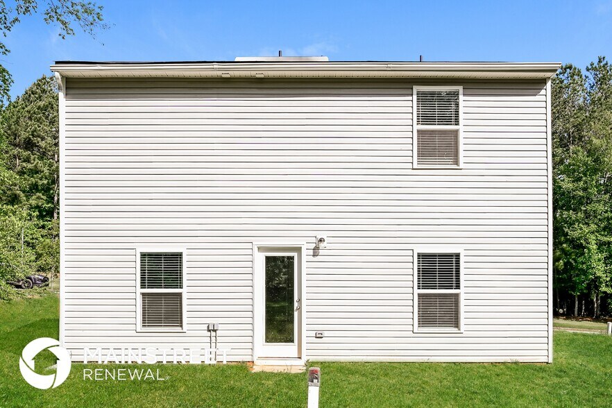 Building Photo - 245 Arthurs Ln