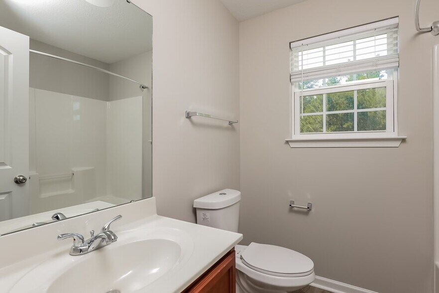 Building Photo - 2728 Maybrook Crossing Dr