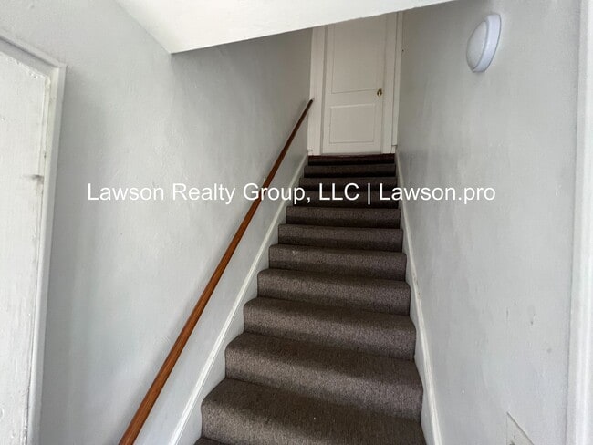 Building Photo - Fauquier 1022-1024