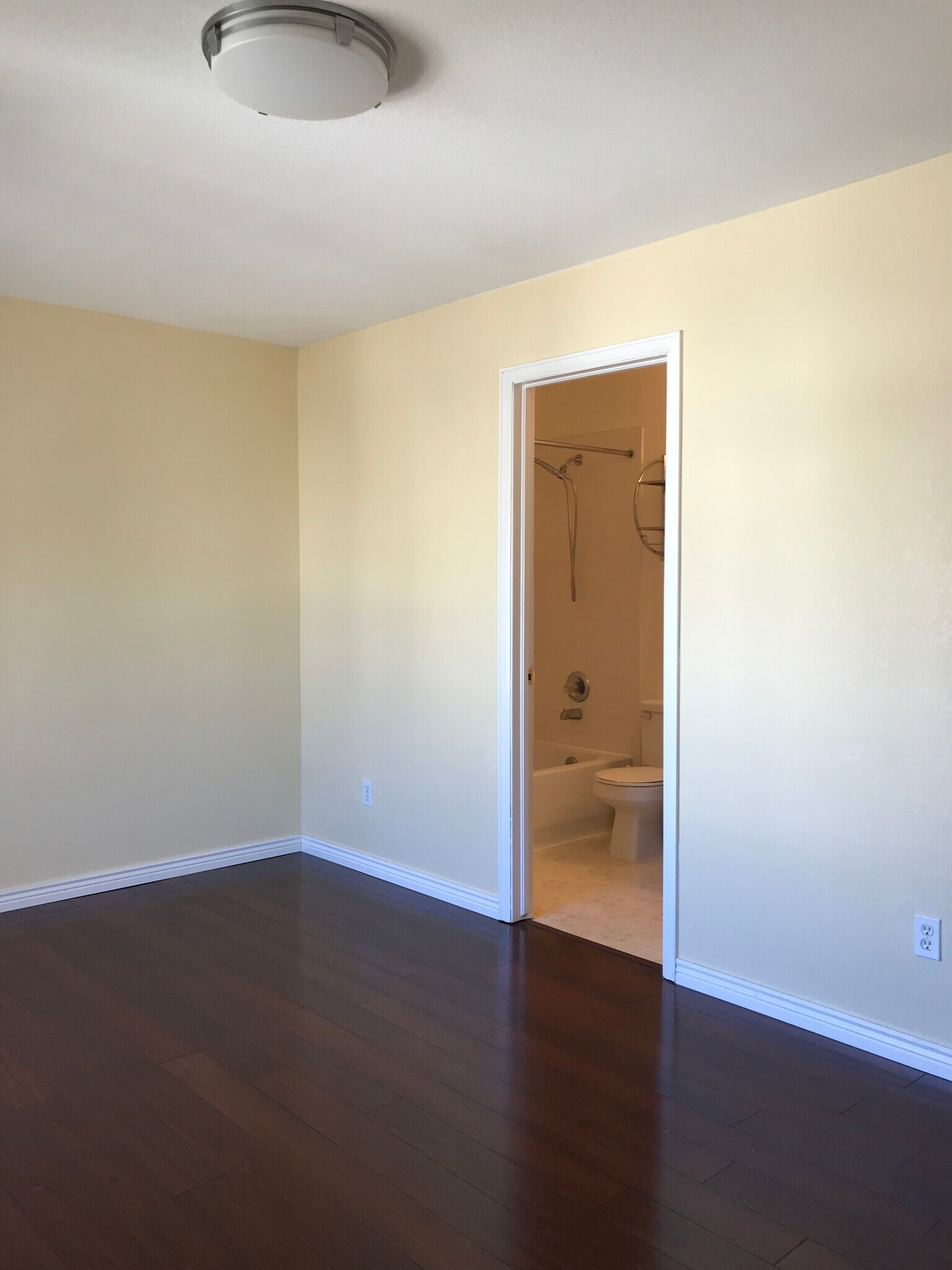 Building Photo - 3314 Warren Farm Dr