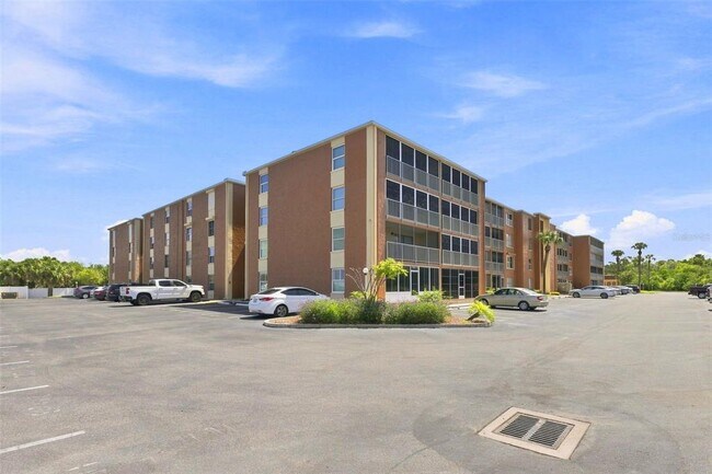 Building Photo - 12760 Indian Rocks Rd