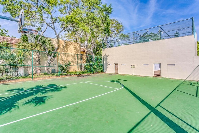 Building Photo - 8754 Honeysuckle Way