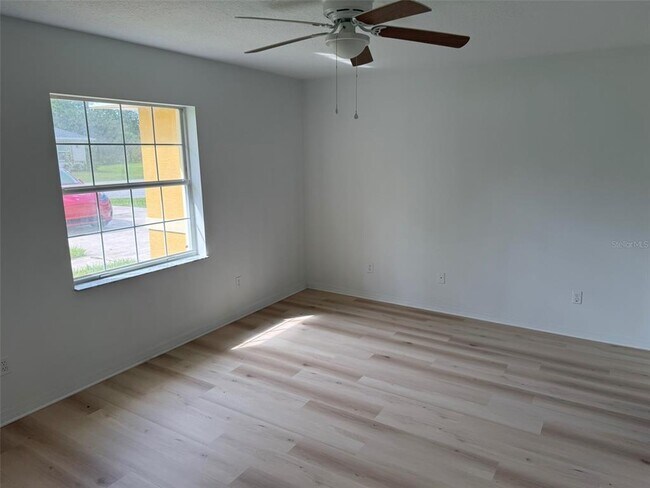 Building Photo - 6 Prince Manfred Pl