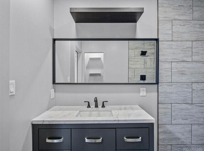 Building Photo - 4379 S Washington St