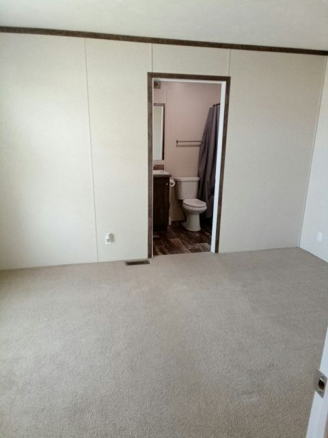 Building Photo - 4928 Bay Dr