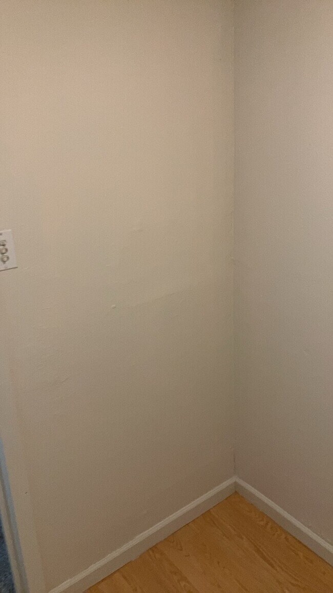 Building Photo - 105 Woodard Dr