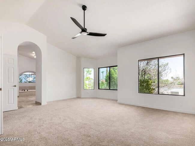 Building Photo - 1966 E Calle De Arcos