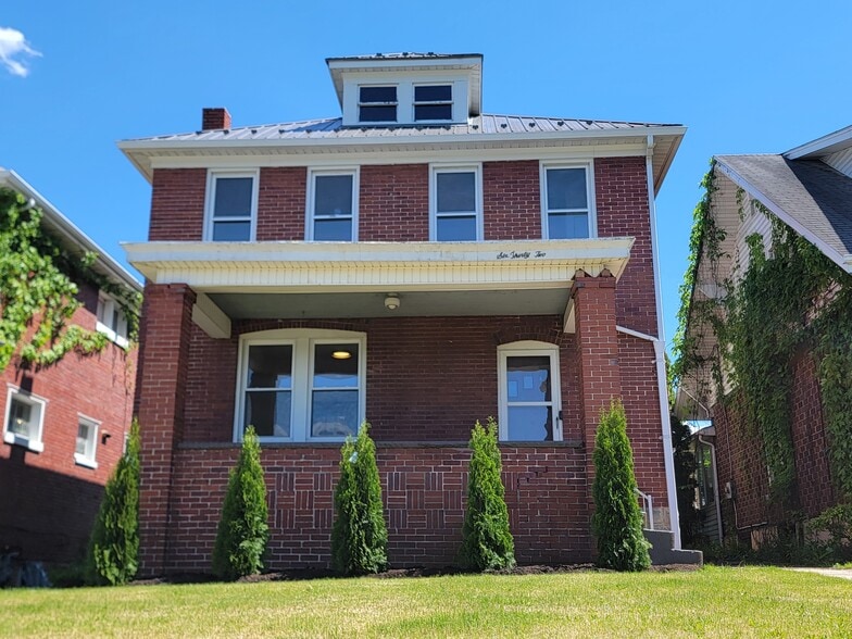 Building Photo - 632 Hill Top Dr