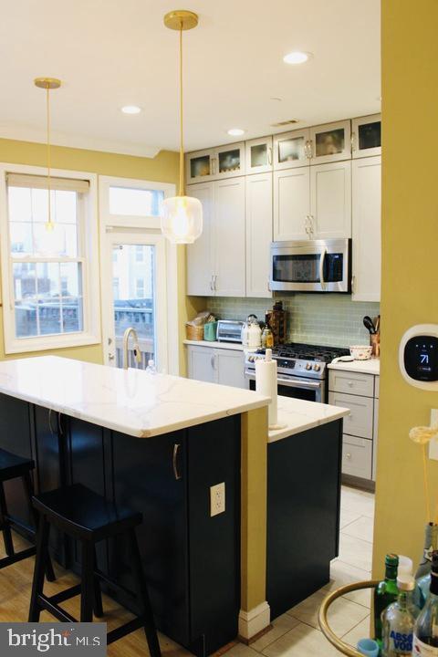 Building Photo - 1011 8th St NE