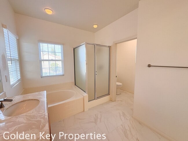 Building Photo - Welcome to this stunning home located in t...