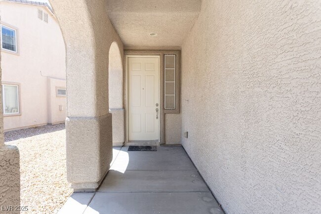 Building Photo - 313 Gemstone Hill Ave