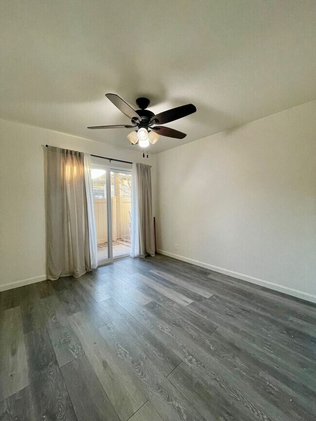 Building Photo - 11517 Fury Ln