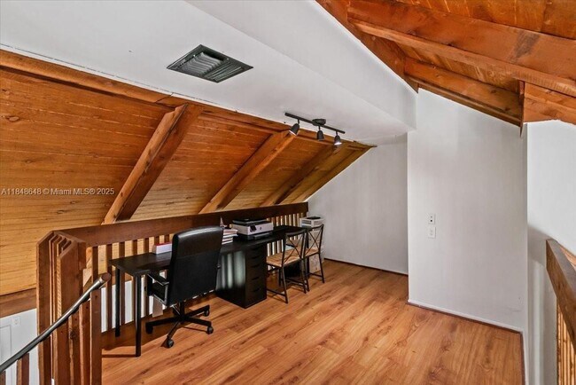 Building Photo - 8920 Crescent Dr