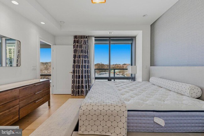 Building Photo - 2501 M St NW